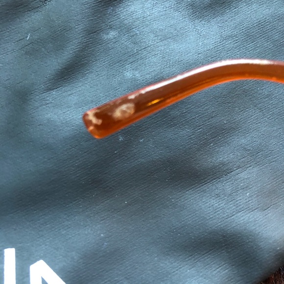 Used Quay Australia Sunnies - Picture 6 of 7